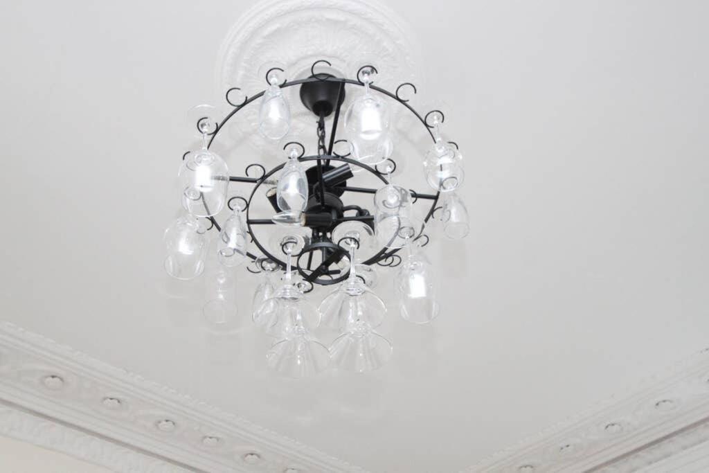 Stunning Arty Apartment In The Heart Of Clifton Бристоль Экстерьер фото
